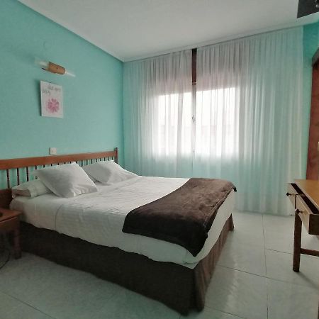 Hotel Las Rocas De Isla Plana Extérieur photo