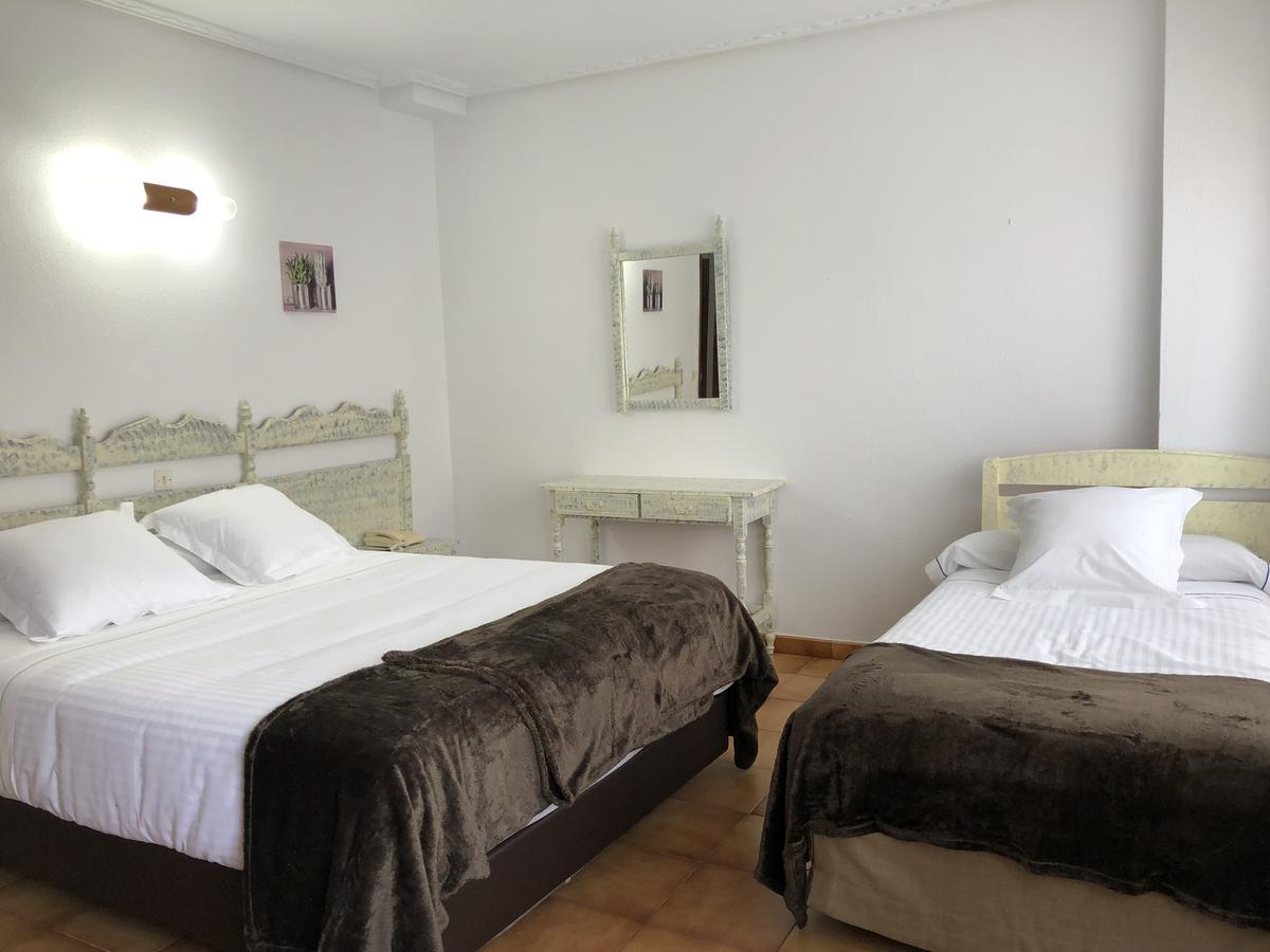 Hotel Las Rocas De Isla Plana Extérieur photo